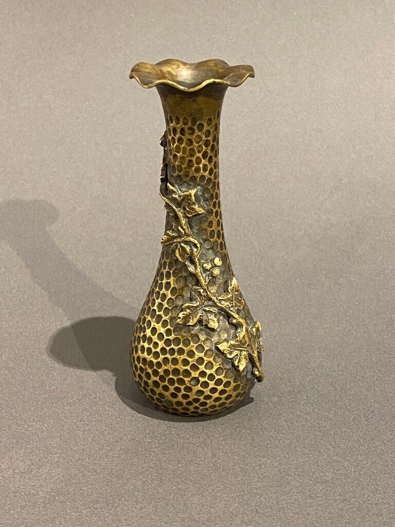 フランス製ブロンズ装飾花瓶　非常に希少 ハーゲナウアー ブロンズ花瓶 ウィーン 1920年頃 サイン入り 非常に