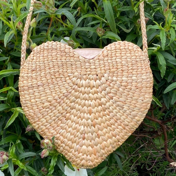 Handmade Bag, Heart Shape Bag, Water Hyacinth Bag, Zipped Straw Bag, Full Zipped Crossbody Bag, Unique Handmade Purse, Natural Material Bag