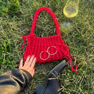 Padrão de crochê para bolsa grossa com fio de camiseta