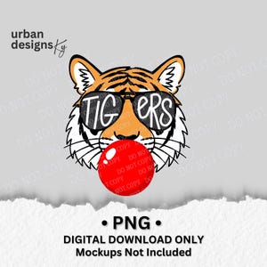 Puede incluir: Una ilustración gráfica digital de una cara de tigre con gafas de sol negras con el texto TIGERS escrito en los cristales. El tigre tiene pelaje naranja con rayas negras y está soplando una burbuja de chicle grande, redonda y roja.