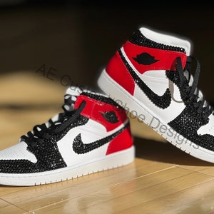 Deluxe Bling Jordan 1 Mid