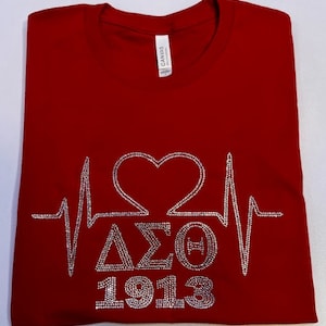 Camisa Delta Sigma Theta com Strass: Presente para Irmandade DST