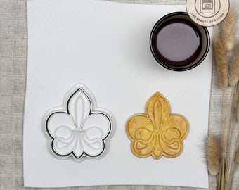Fleur de Lis Cookie Cutter - Elegant Shape for French Themed Baking, Historical Events, and Regal Party Treats
