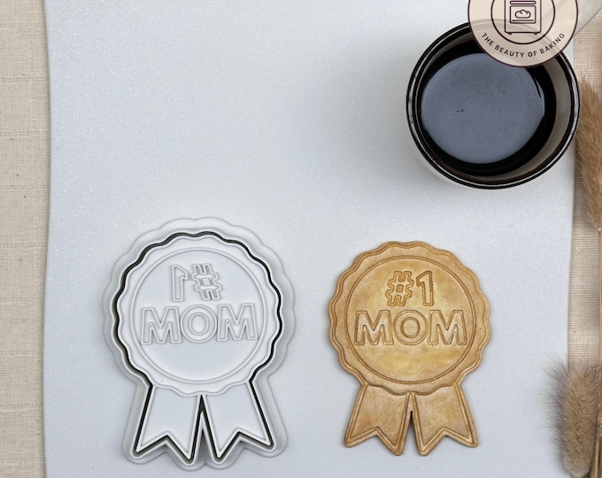 No1 Mom Cookie Cutter - Celebrate Motherhood with this Loving Shape for Mother's Day and Everyday Appreciation