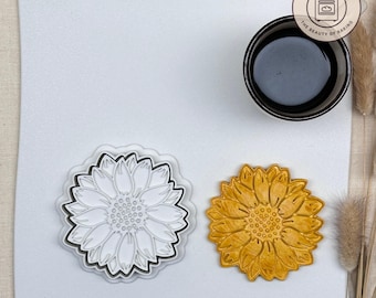 Sunflower Cookie Cutter | Plant Mom Gift | Garden Biscuit Cutter