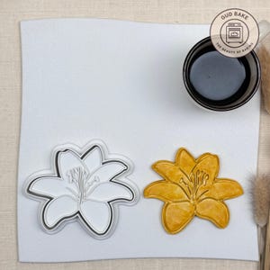Lily Flower Cookie Cutter for Elegant Wedding Favors, Spring Events, Bridal Shower Baking, Floral Decoration, Biscuit Mold