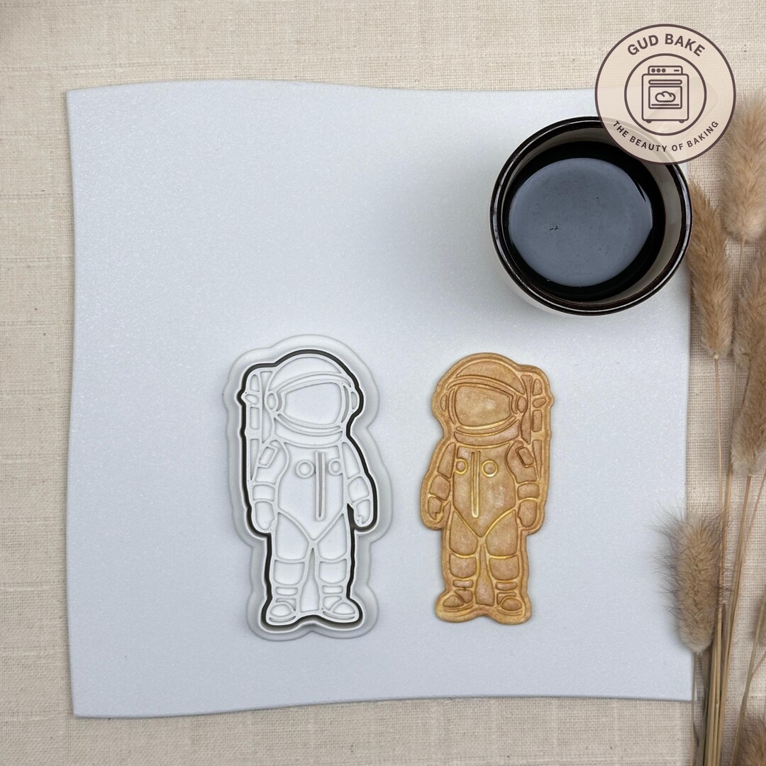 Tagliabiscotti In Acciaio Inox Stadter Forma Sub O Astronauta 9 Cm - Per Biscotti, Pasta Di Sale E Hobbistica