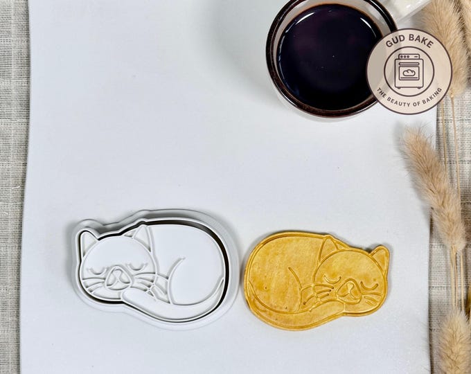 Cat Sleeping Cookie Cutter | Gotcha Day | K9 Treats Sugar Cookie Tool