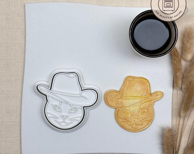 Musketeer Cat Cookie Cutter | Heroic Feline Biscuit Mold for Adventure Parties, Storybook Baking, Costume Event Treats