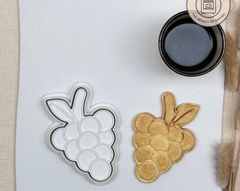 Grapes Cookie Cutter | Vineyard Inspired Biscuit Mold for Wine Tasting Parties, Fall Harvest Celebrations, Gourmet Baking