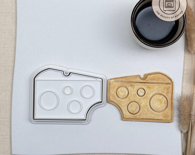Cheese Slice Cookie Cutter - Perfect for Culinary Themed Parties, Cheese Lovers Baking, and Gourmet Kitchen Creations