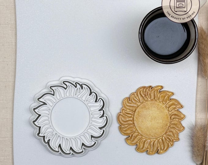 Sun Cookie Cutter - Brighten Your Baking with This Celestial Shape for Summer Parties, Sunny Celebrations, and Fun Crafts