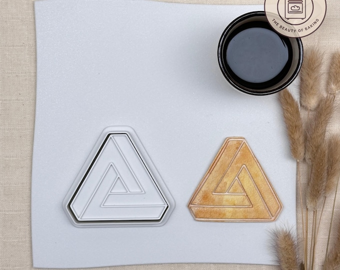 Geometric Triangle Cookie Cutter | Calligraphy Base | Minimalist Cookie Cutter