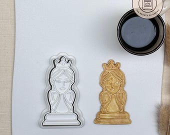 Chess Queen Cookie Cutter - Ideal for Chess Tournaments, Queen's Gambit Parties, and Elegant Baking