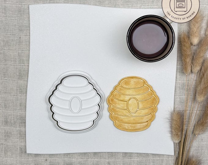 Bee Comb Cookie Cutter - Ideal for Nature-Themed Baking, Beekeeping Celebrations, and Eco-Friendly Parties