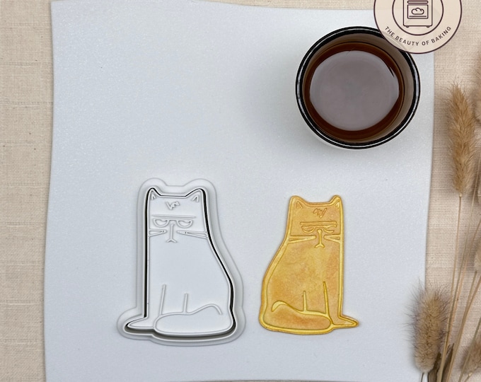 Amused Cat Cookie Cutter | Funny Cat Theme Cookies | Party Ideas