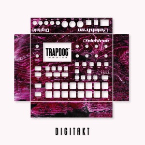 以下が含まれることがあります： Elektron Digitakt ドラムマシン用のピンクとブラックのマーブル模様のスキンのデザイン。スキンには「TRAPDOG PRODUCER'S PLUG」の文字が書かれています。