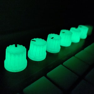 TRAPDOG® Glow-In-The-Dark Knobs Set / SP404 Knobs / DJ Knobs / Mixer knobs / EQ knobs / Potentiometer knobs / D-Shaft Knobs / 3D Printed