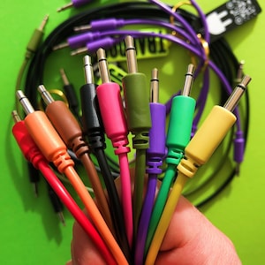 Cables de conexión mono TRAPDOG® Eurorack / Paquete de 5 / 3 longitudes / 15 cm - 30 cm - 45 cm / Variedad de colores / Cables para sistemas de sintetizadores modulares