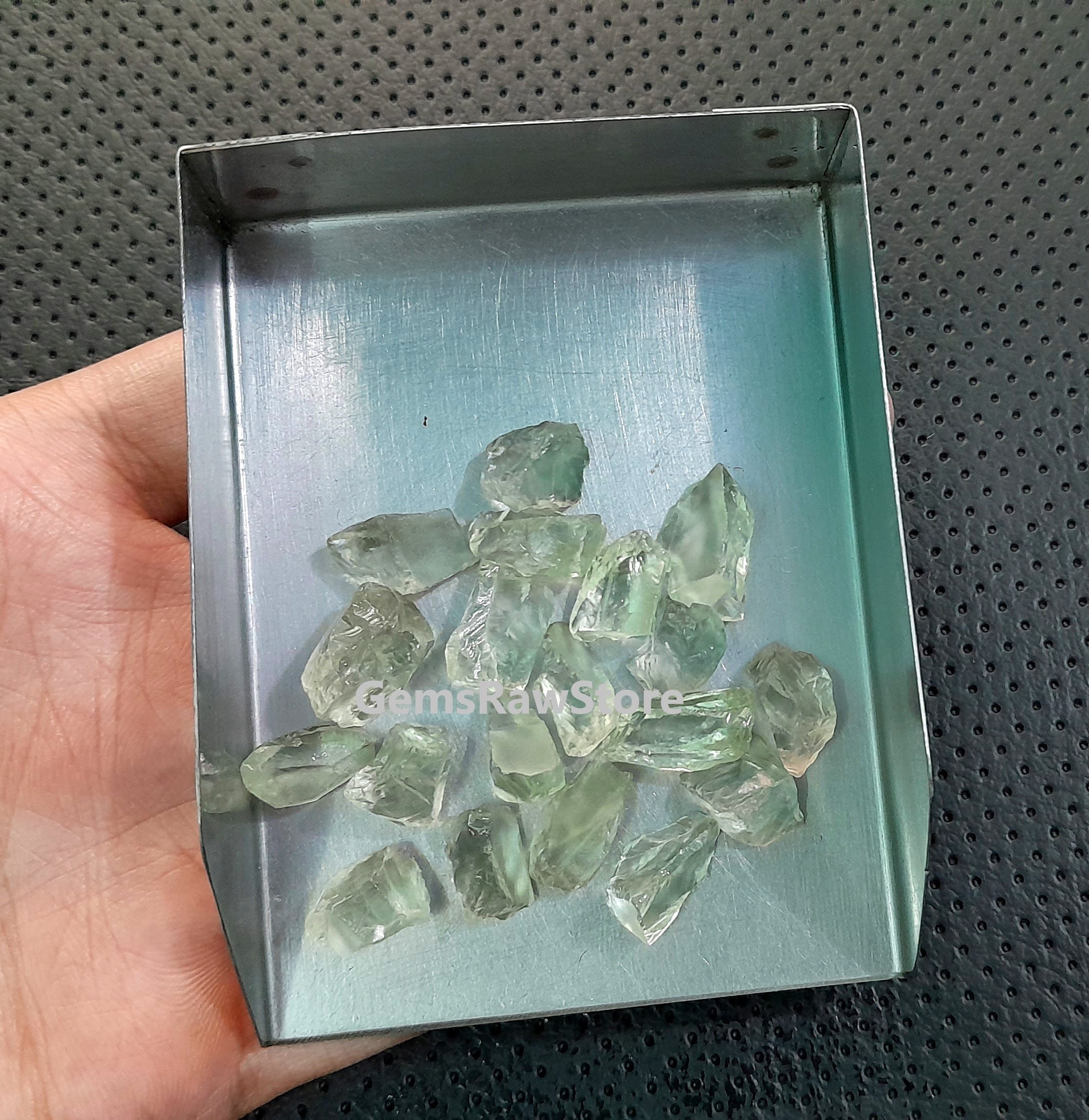 グリーンアメジスト原石10個：原石結晶（12～15mm） - Etsy 日本