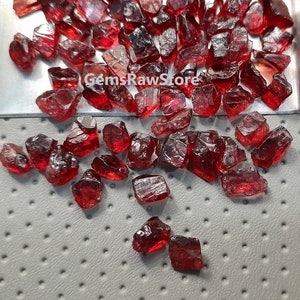 25 Piece Pack Natural Red Garnet Raw Size 6-8 MM, Red Garnet Gemstone Rough, January Birthstone Garnet Raw For Jewelry Making