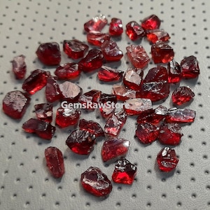 25 Piece Pack Genuine Red Garnet Raw, Size 8-10 MM Healing Crystal Garnet Gemstone, Untreated Red Garnet Rough For Jewelry Making