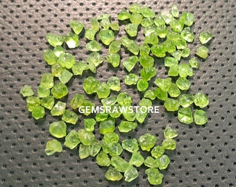 50 cristales de peridoto verde en bruto: piedra de nacimiento de agosto, para joyería (4-6 mm)