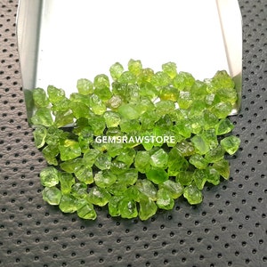 25 Piece Green Peridot Raw 6-8 MM Size, Natural Green Peridot Gemstone, Fairy Gardens Raw, Crafting Raw, For Jewelry Making