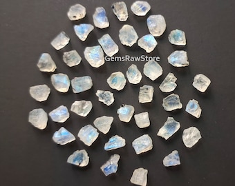 25 Piece Rainbow Moonstone Raw Gemstones: Blue Flash, 6-8 mm For Jewelry Making