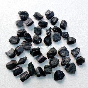 ブラックトルマリン原石25個：未処理の原石（9～11mm） - Etsy 日本
