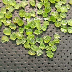 50 Piece Pack Green Peridot Raw 5-7 MM Size, Peridot Raw Crystal, August Birthstone Peridot Rough Gemstone For Jewelry Making