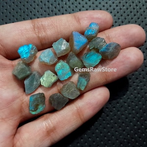 25 Piece Labradorite Raw Size 6-8 MM, Garden Stone Raw, Natural Rough Labradorite Gemstone, Labradorite Blue Flashy Raw For Jewelry Making