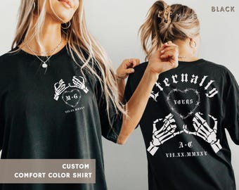 Camiseta personalizada Sr. e Sra. Esqueleto, estilo vintage, para Halloween, casamento gótico, noiva romântica e ousada, com coração metálico combinando para casal gótico.