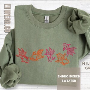 Goldfish Koi Design Sweatshirt Fancy Fish Embroidered Apparel Aquatic Tank Owner Clothing Fishkeeper Hobby Shirt Aquarium Enthusiast Gift Dad Present Idea Colorful Orange Red Pink Details Aesthetic Casual Wear Aquarist Clothing Pet Fish