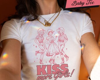 Kiss More Girls Y2k Crop Top Pride Baby Tee Lesbian Fashion Femme Coquette Retro Shirt Queer Festival Outfit Women Empowerment Wear Sapphic
