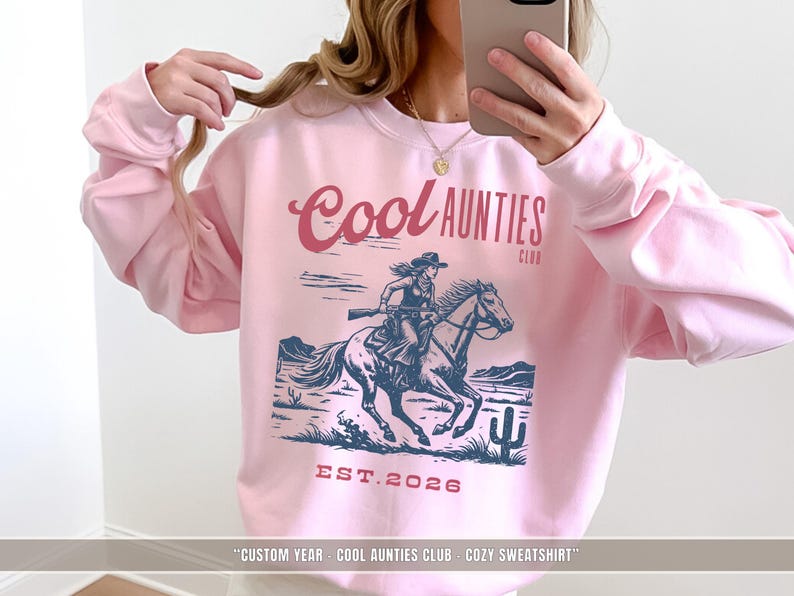 Comfortable Crewneck Pullover Cool Aunt Sweatshirt Western Cowgirl Design Custom Year Feature Auntie Club Gift Vintage Style Women Casual Wear Perfect Birthday Present Pregnancy Announcement Reveal Matching Family Photos Retro Graphic Print