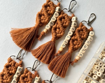 Personalized Wooden Name Keychain, Custom Teacher Bridesmaid Gift, Daddy and Mama Name Tag Keychain - Wooden Teacher Gift Idea