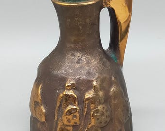 Antike Bronze Miniatur-Vase – Kunstvolle Reliefdarstellung mit Kriegern