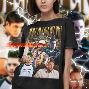 ジェンセン・アクレス ヴィンテージシャツ、ジェンセン・アクレス オマージュTシャツ、ジェンセン・アクレス ファンTシャツ、ジェンセン・アクレス レトロ90年代セーター、ジェンセン・アクレス グッズギフト