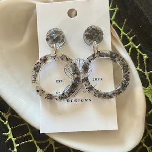 New England Mussel Shell Circle Earring