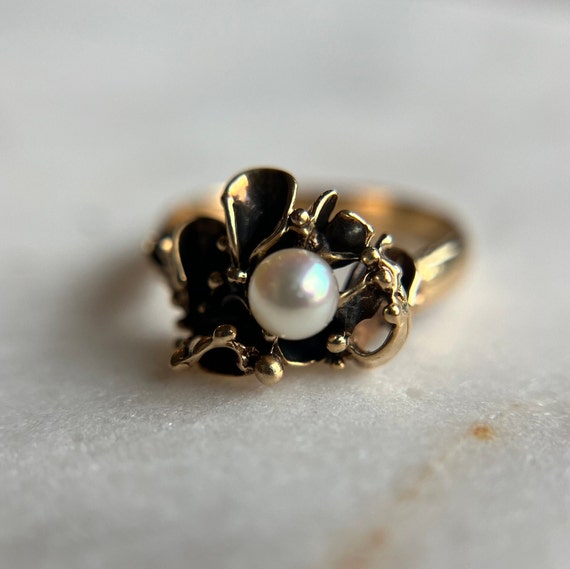 14k Yellow Gold Natural Pearl Coral Ring - image 1