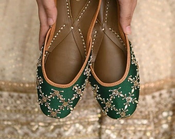 Green silk juttis - handmade genuine leather punjabi jutti/khussa/mojari/flats/bridal shoes