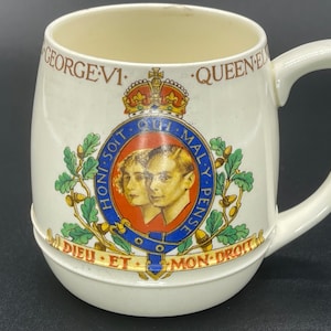 Rara Copa de Coronación del Rey Jorge VI y la Reina Isabel. Mintons. 1937. Familia Real. Regalo único.