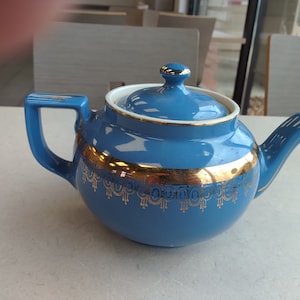Vintage Hall Pottery blue 6 cup Boston/Dresden Style china teapot with gold filigree accents