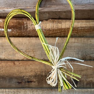 Handcrafted Willow Heart Wreath/natural Rustic Love Heart/flower Arranging Crafts/valentines Day ...