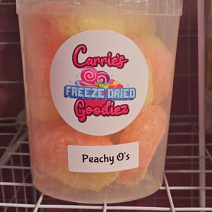 Freeze dried peach rings