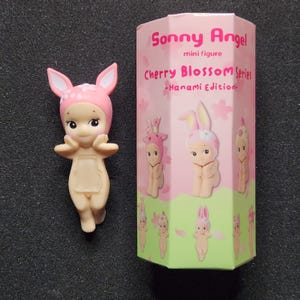 Cherry Blossom Drop Sonny Angel Sammelfigur – Süße Überraschung