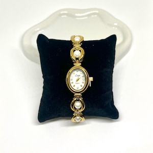 Women&#39;s Vintage Gold Pearl Watch, Luxury Gold Watch, Fashion Accessory, Gift for Her, Pearl watch, vintage watch, women’s gold watch