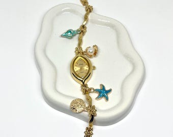 Vintage Style Gold Bow Wristwatch, Elegant Jewelry, Timeless  display picture 1