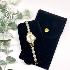 Luxury Women&#39;s Vintage Look Pearl Watch – Gold Women’s Watch, White Pearl Bracelet Watch, Elegant Fashion Accessory, Gift for Her